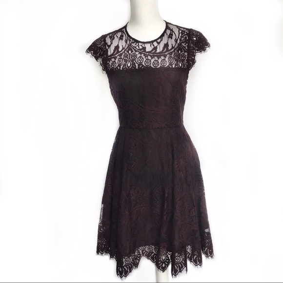 BB Dakota Dresses & Skirts - BB Dakota Fit and Flair Purple Lace Cap Sleeve